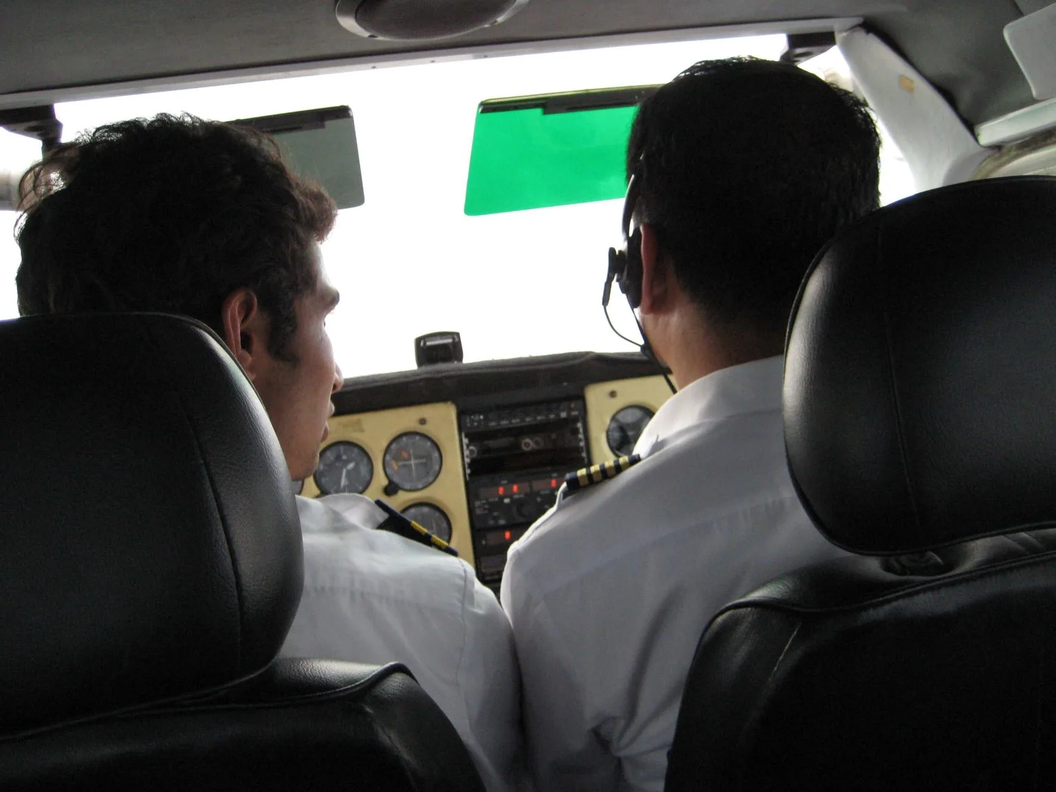 Check flights line briefings airport